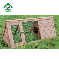 Дрвена кућица за зечеве у облику троугла